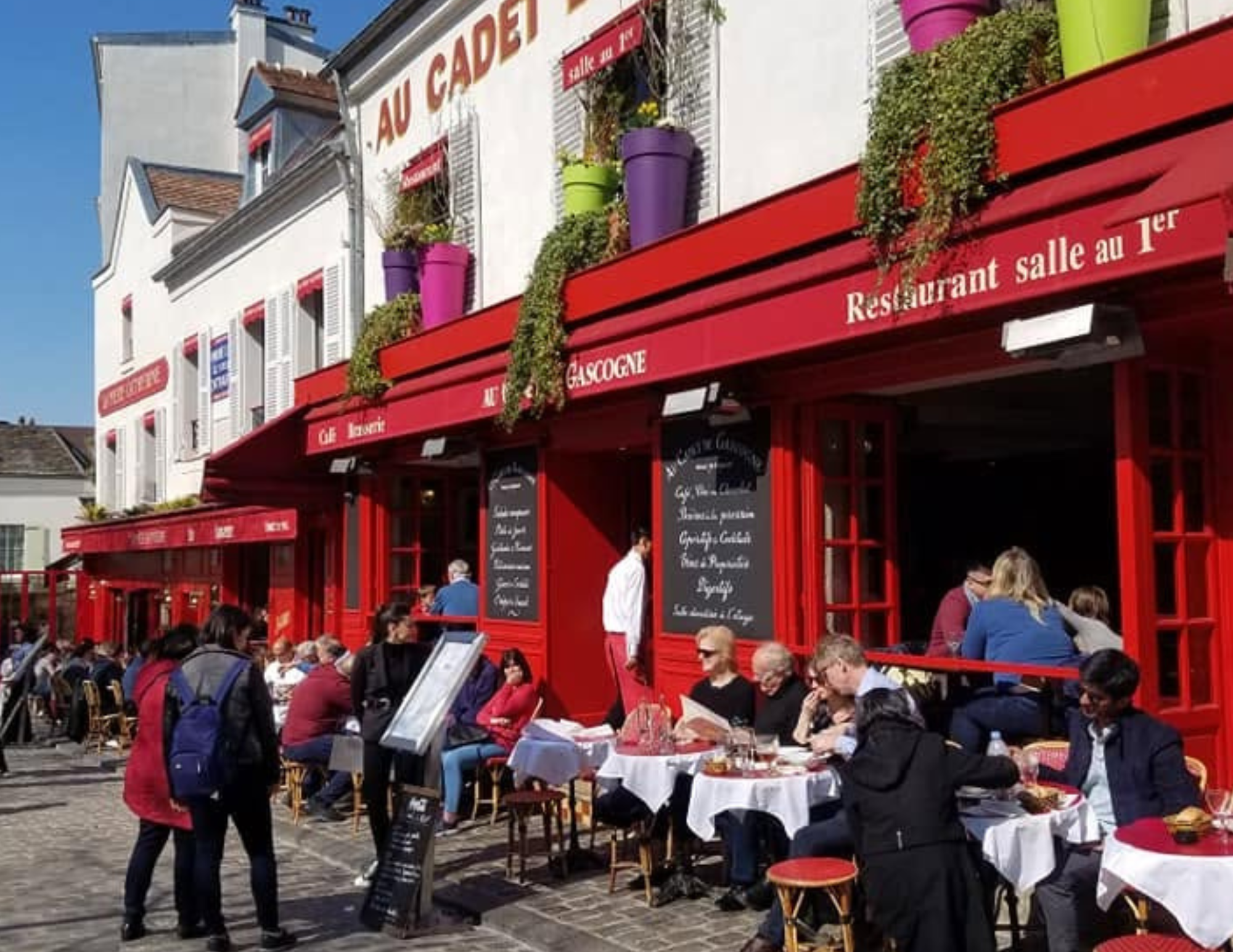 Paris Travel Guide (4).png